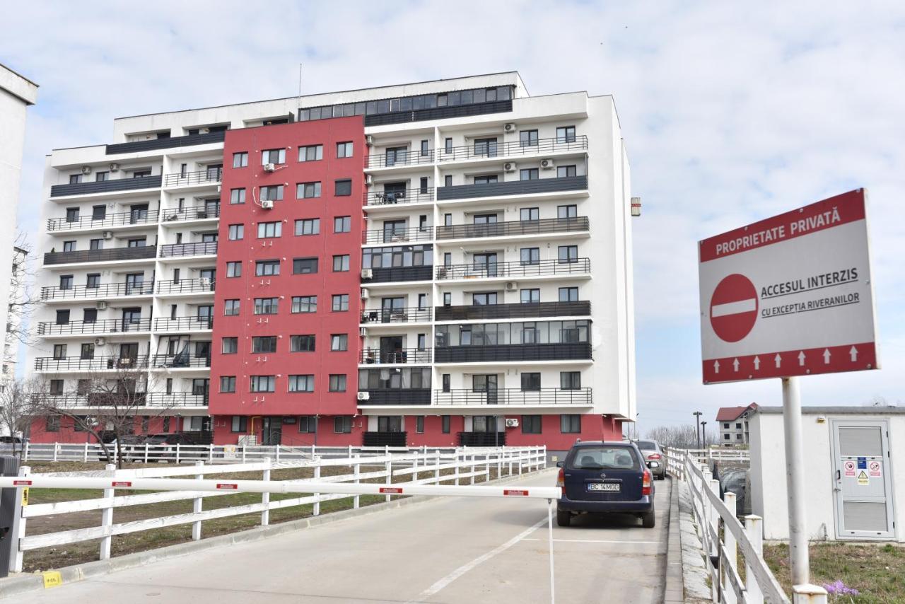 Mall Luxury Apartments Bacău Esterno foto