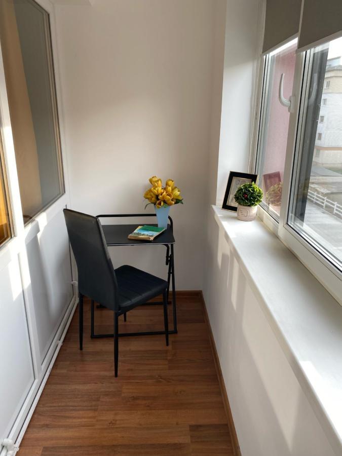 Mall Luxury Apartments Bacău Esterno foto