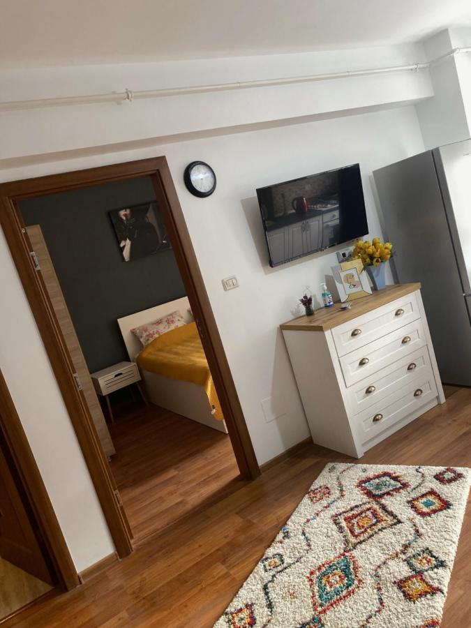 Mall Luxury Apartments Bacău Esterno foto