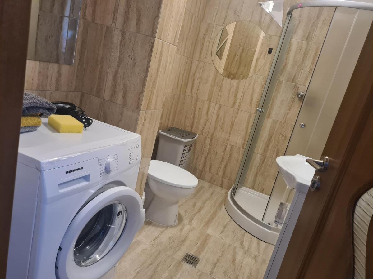 Mall Luxury Apartments Bacău Esterno foto