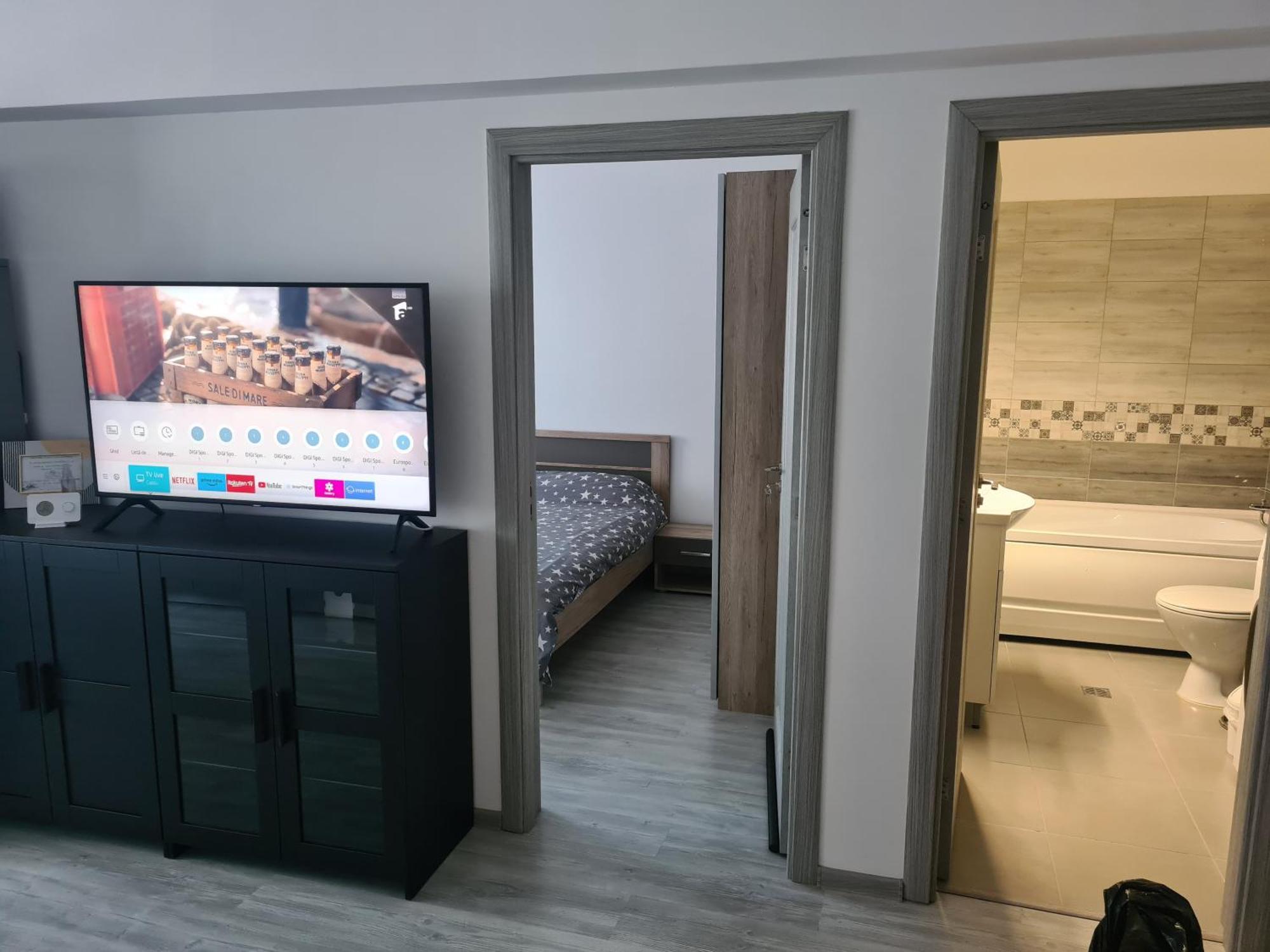 Mall Luxury Apartments Bacău Esterno foto