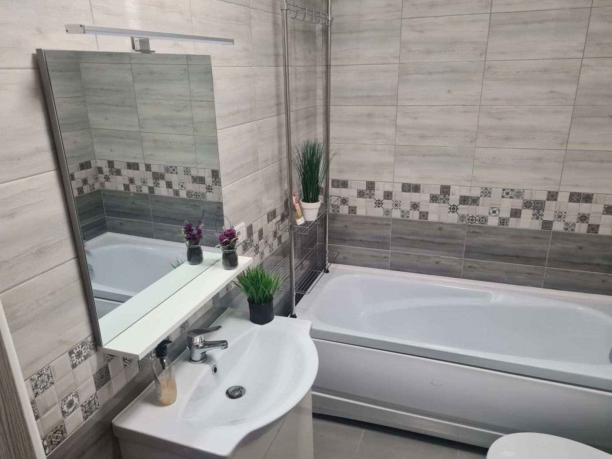 Mall Luxury Apartments Bacău Esterno foto
